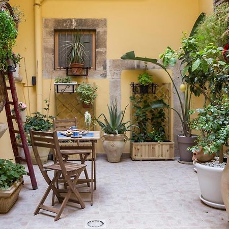 Casa Nagale- Una Suite Di Charme Nel Cuore Di Ortigia A 50 Mt Dal Mare Syracuse Exterior foto