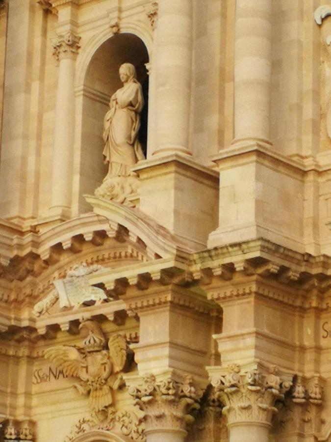 Casa Nagale- Una Suite Di Charme Nel Cuore Di Ortigia A 50 Mt Dal Mare Syracuse Exterior foto
